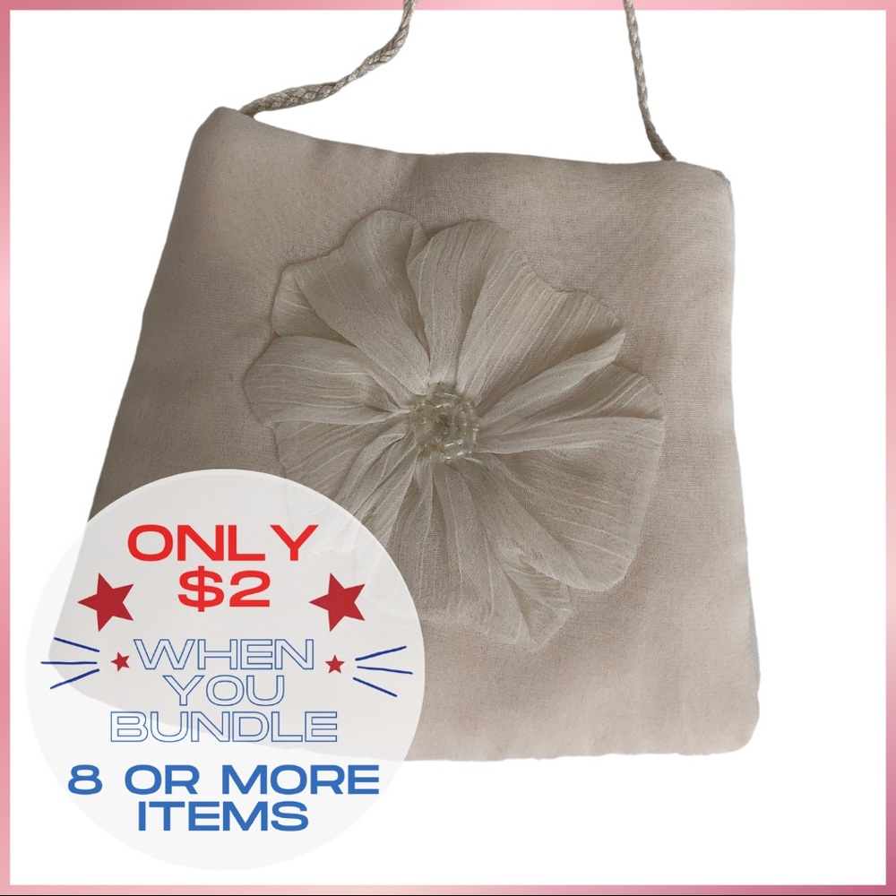 Great for special occasions! Small clutch purse